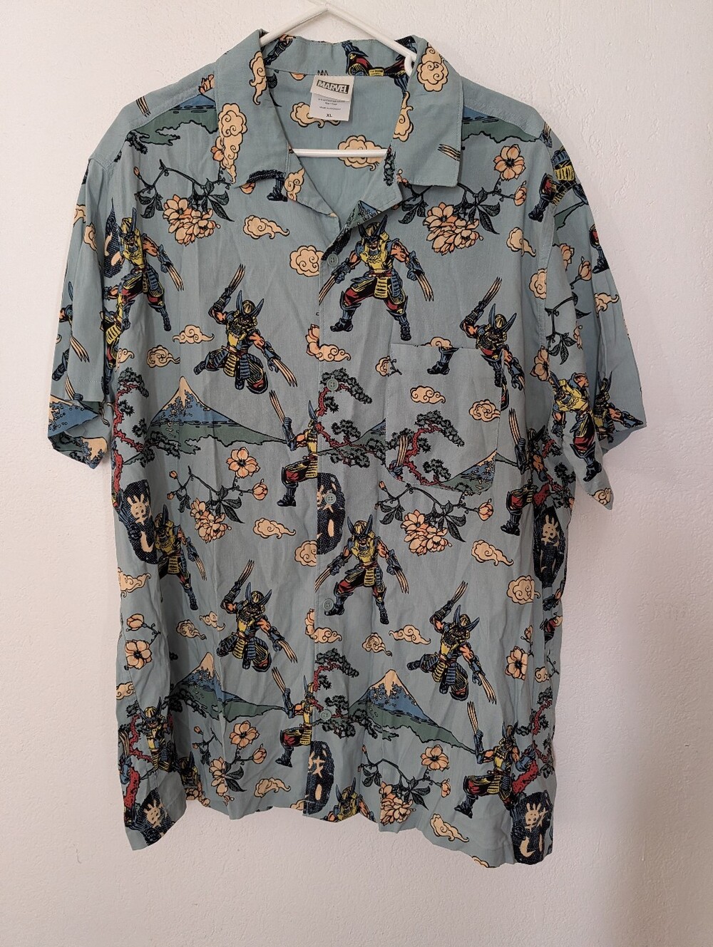 Marvel Wolverine Samurai Button Up Shirt Men’s XL BoxLunch Exclusive Pre Owned